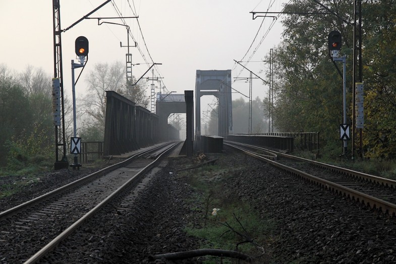 Mosty kolejowe w Nietkowicach, widok w kierunku Zielonej Góry
