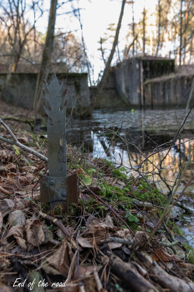 Znaleziony nieopodal jazu słupek na drut kolczasty